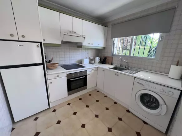 3-bedroom Town House In Estepona, Spain (114 M²)