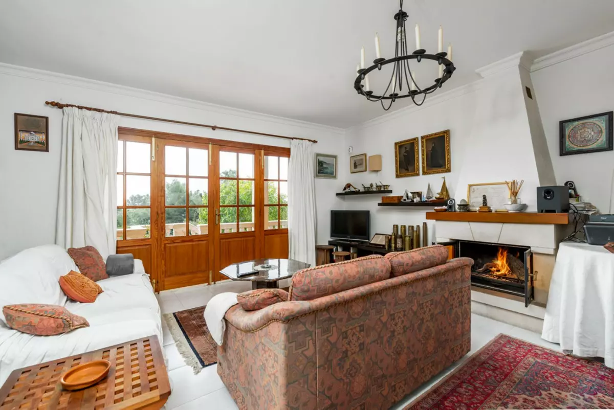 4-bedroom Villa In Calvià, Spain (400 M²)