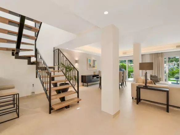 3-bedroom Town House In Benahavis, Spain (212 M²)