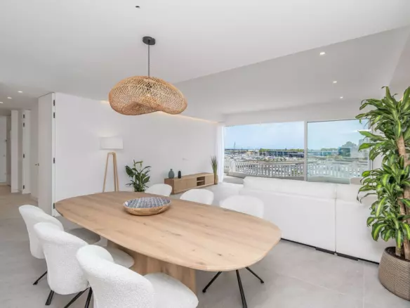 3-bedroom Apartment In Palma De Mallorca, Spain (217 M²)