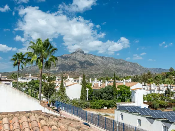 4-bedroom Town House In Marbella, Spain (178 M²)