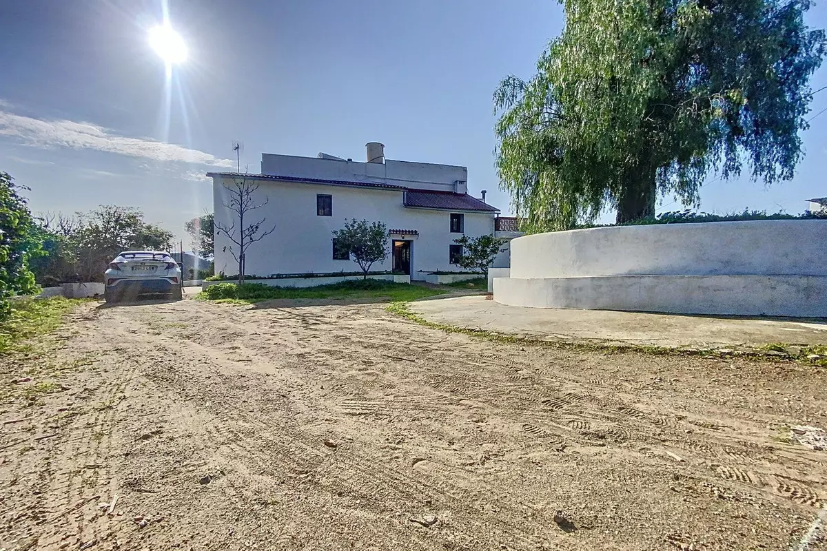 6-bedroom Country House In Pizarra, Spain (371 M²)