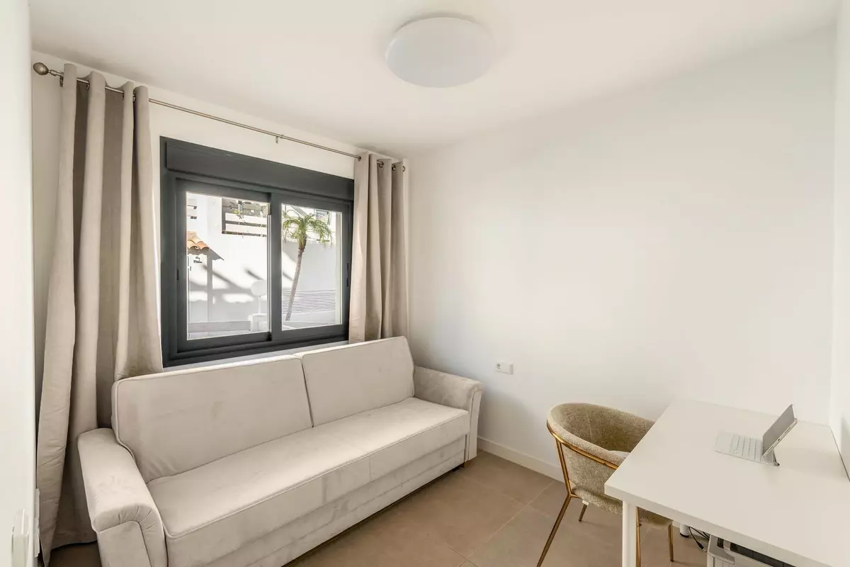 3-bedroom Town House In Estepona, Spain (170 M²)