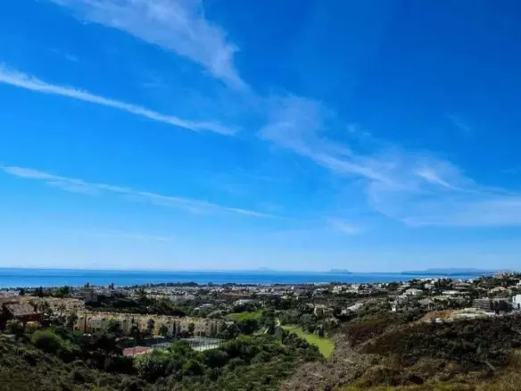 3-bedroom Apartment In Estepona, Spain (100 M²)