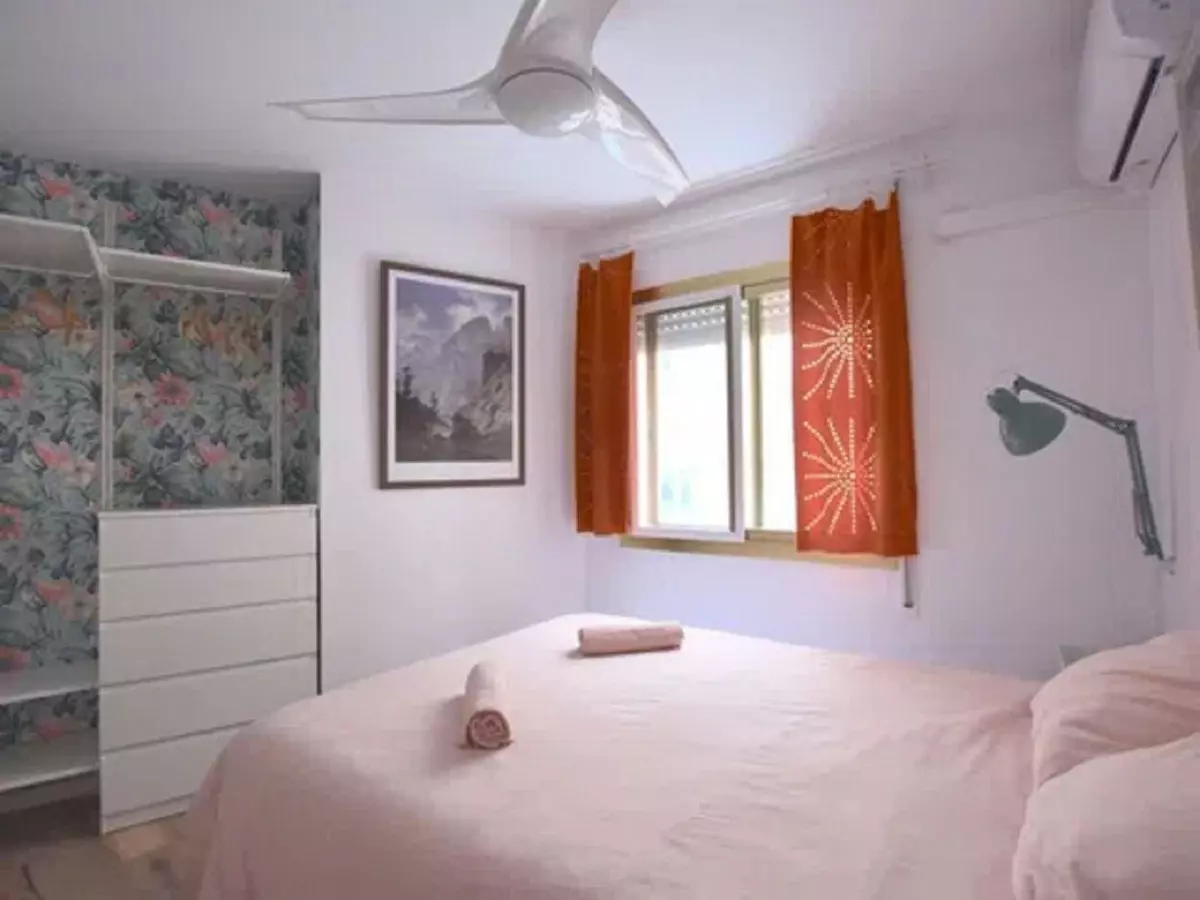 3-bedroom Apartment In Málaga, Spain (103 M²)