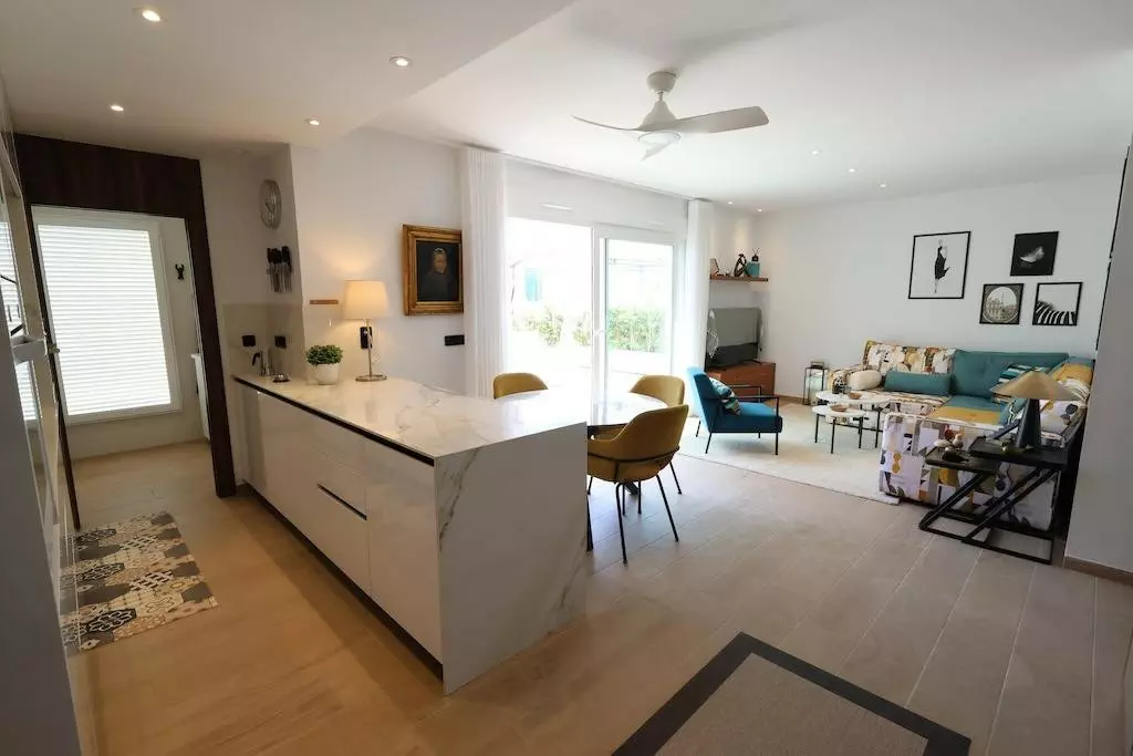 3-bedroom Apartment In Algorfa, Spain (91 M²)