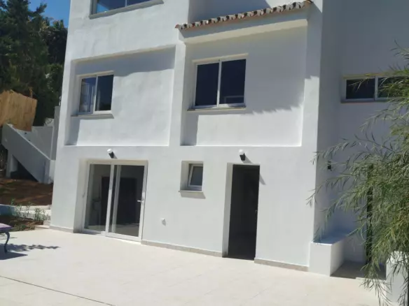 5-bedroom Villa In Mijas, Spain (265 M²)