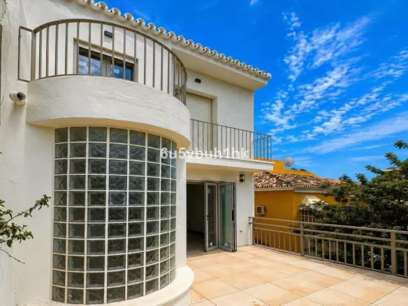 4-bedroom Town House In Málaga, Spain (182 M²)