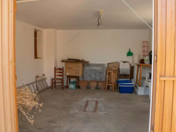 3-bedroom Country House In Álora, Spain (101 M²)