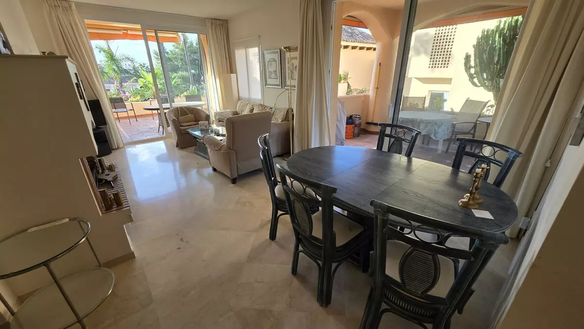 2-bedroom Apartment In Marbella, Spain (173 M²)