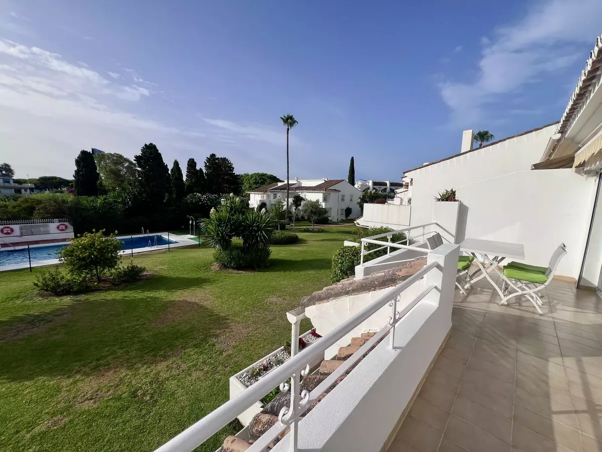 2-bedroom Apartment In Estepona, Spain (75 M²)