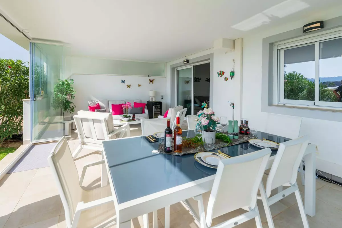 3-bedroom Apartment In Casares, Spain (80 M²)