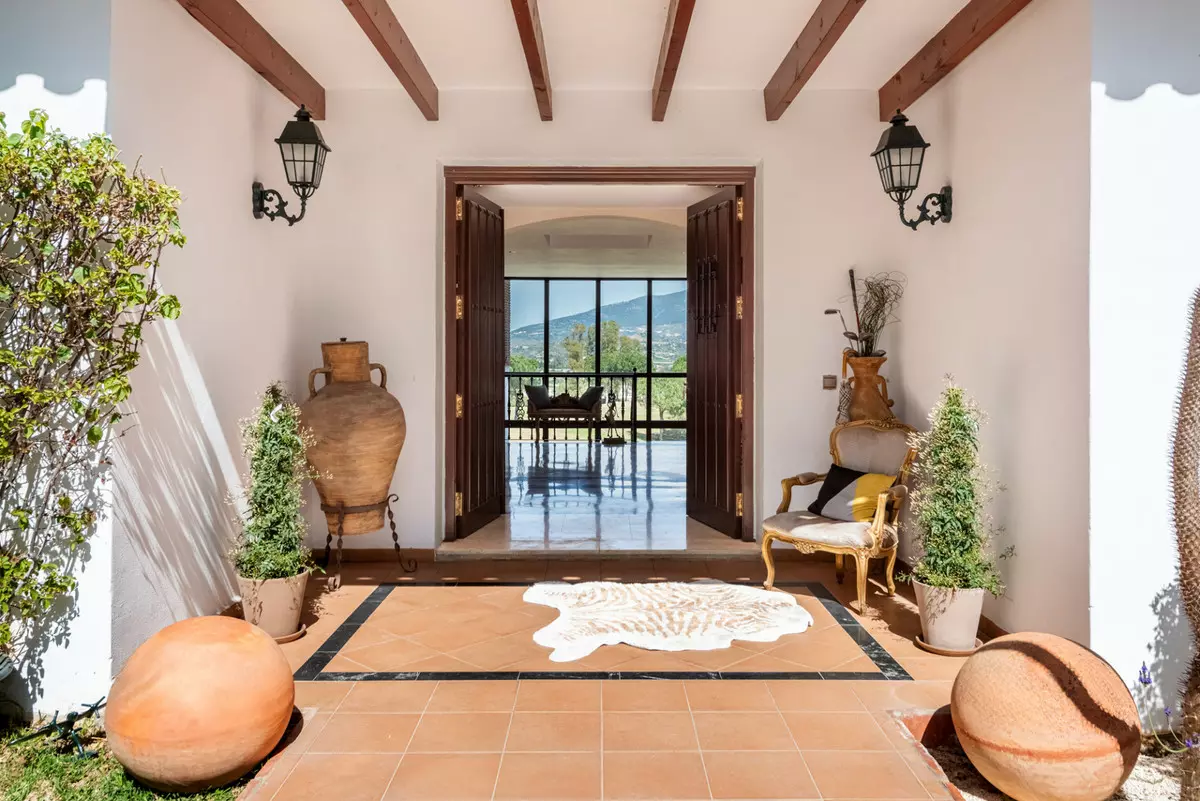 4-bedroom Villa In Mijas, Spain (463 M²)