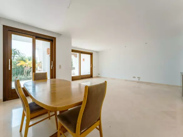 3-bedroom Town House In Estepona, Spain (235 M²)