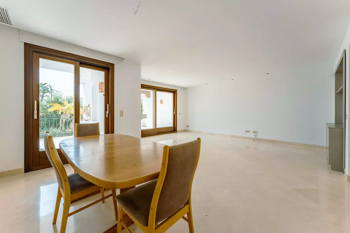 3-bedroom Town House In Estepona, Spain (235 M²)