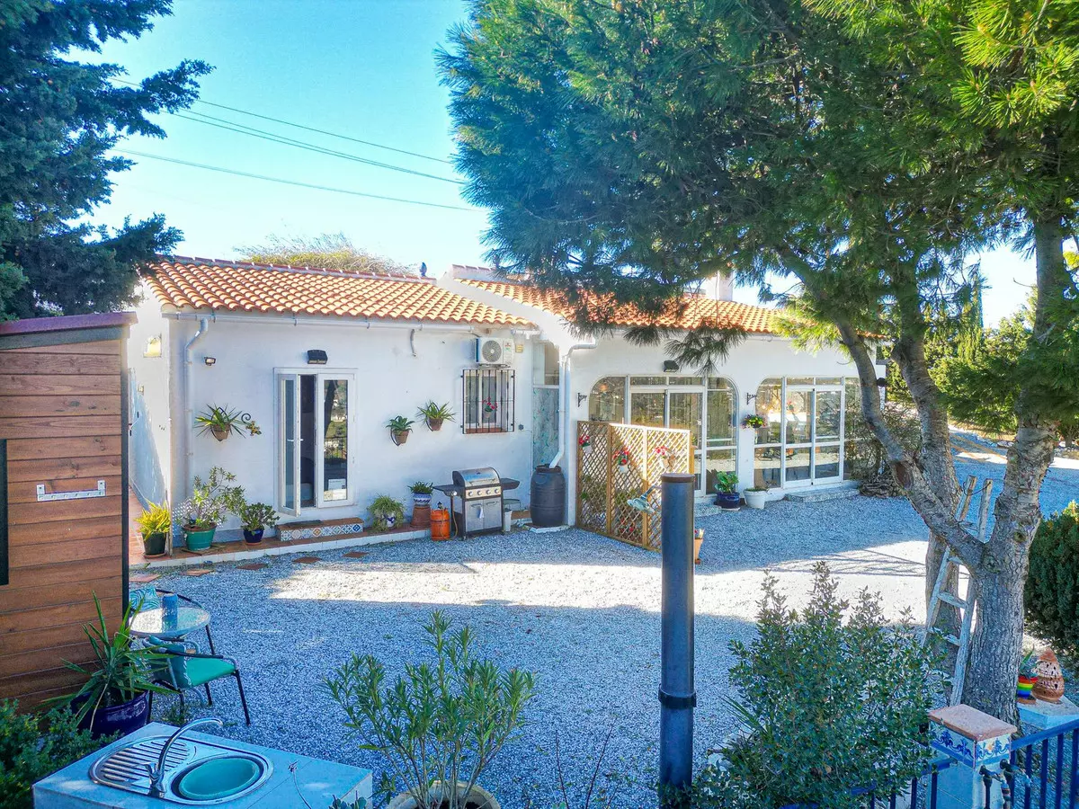 3-bedroom Villa In Cómpeta, Spain (141 M²)