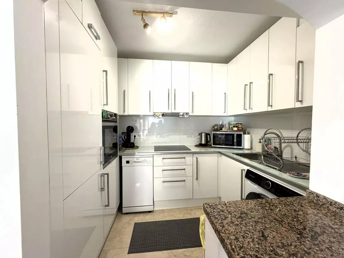 2-bedroom Apartment In Estepona, Spain (80 M²)
