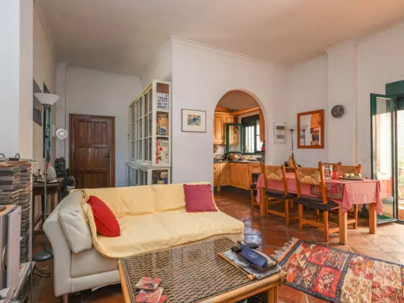 3-bedroom Villa In Guaro, Spain (184 M²)