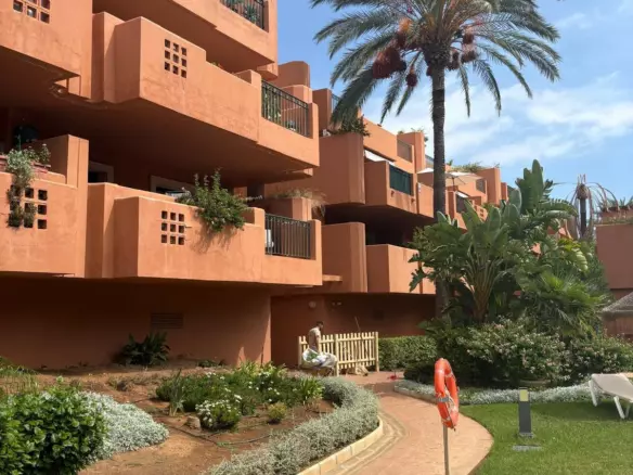 2-bedroom Apartment In Marbella, Spain (118 M²)