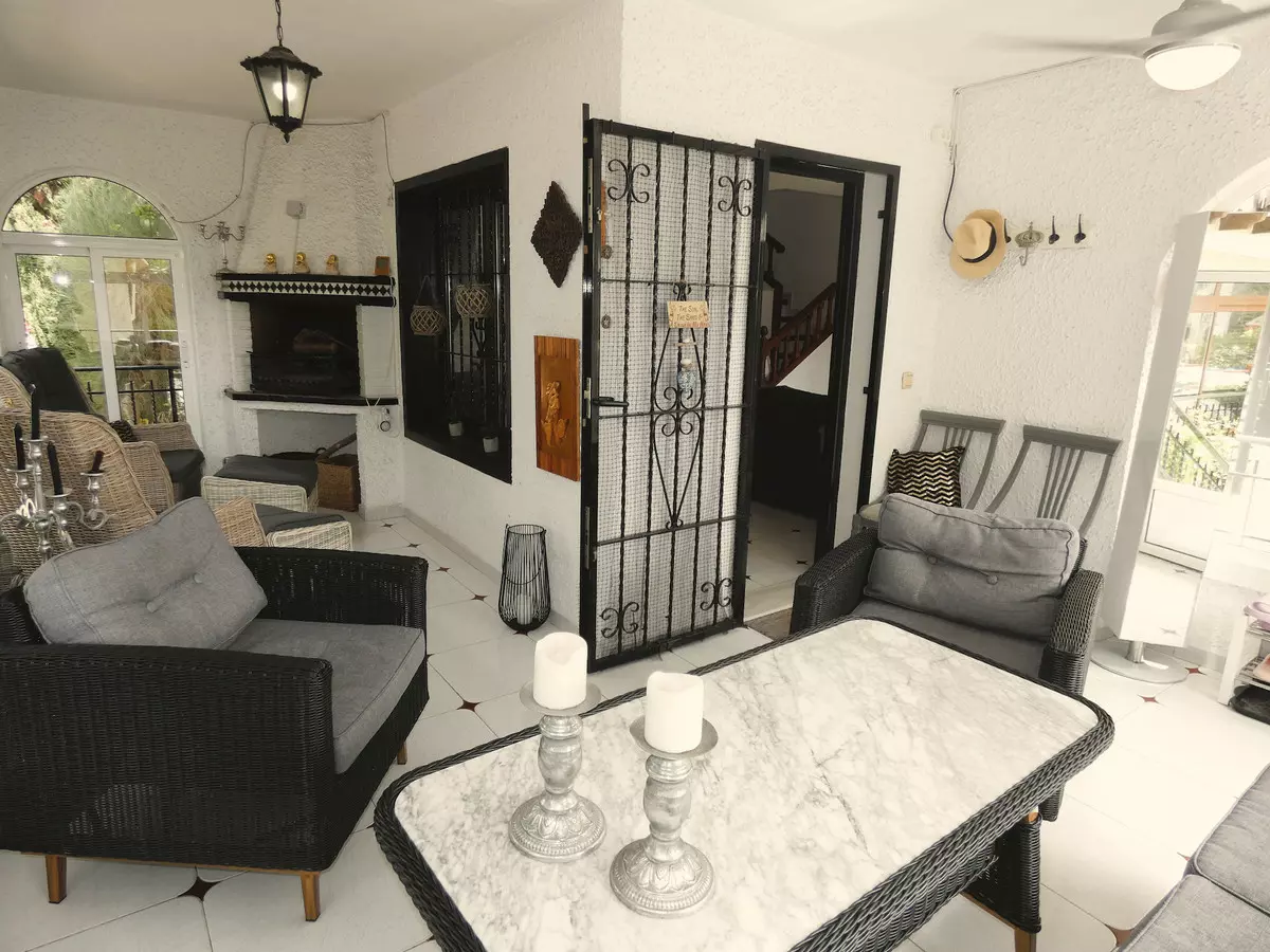 3-bedroom Townhouse In Orihuela, Spain (120 M²)