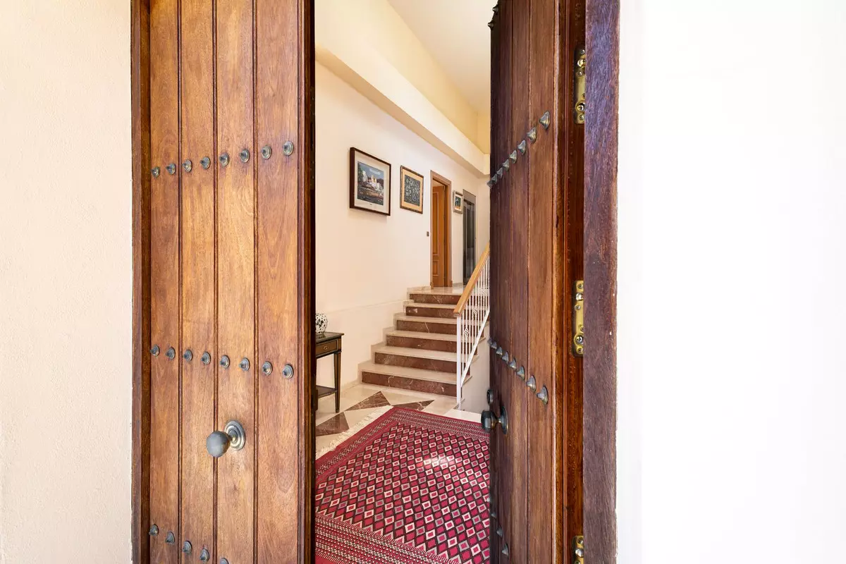 7-bedroom Villa In Estepona, Spain (1.425 M²)