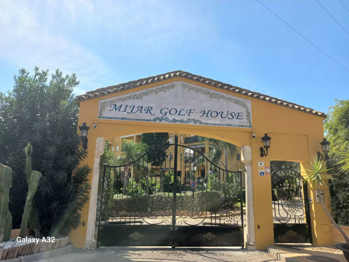 2-bedroom Apartment In Mijas, Spain (100 M²)