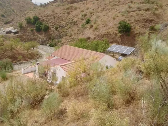 3-bedroom Villa In Álora, Spain (123 M²)
