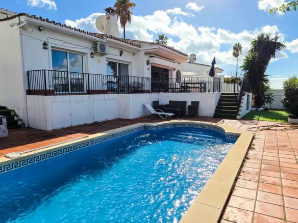 5-bedroom Villa In Manilva, Spain (189 M²)