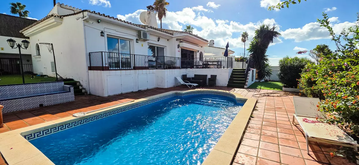 5-bedroom Villa In Manilva, Spain (189 M²)