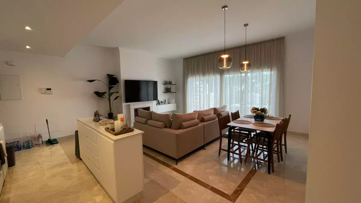 3-bedroom Apartment In Estepona, Spain (120 M²)
