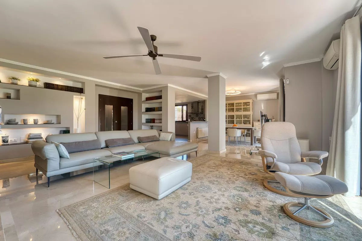 5-bedroom Villa In Marbella, Spain (418 M²)