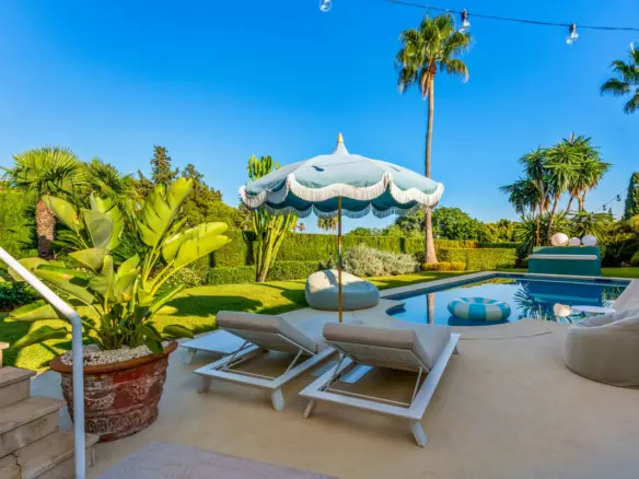 3-bedroom Villa In Estepona, Spain (272 M²)