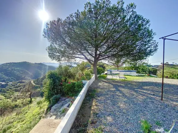 6-bedroom Country House In Pizarra, Spain (371 M²)