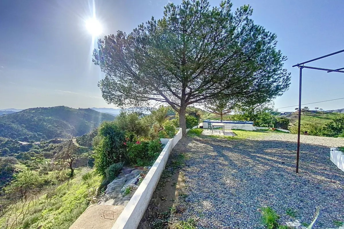 6-bedroom Country House In Pizarra, Spain (371 M²)