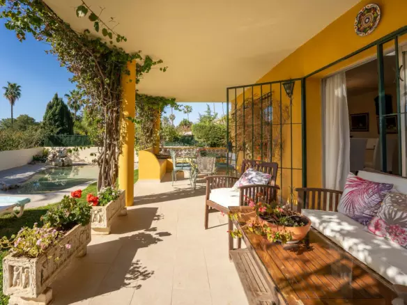 5-bedroom Villa In Estepona, Spain (169 M²)