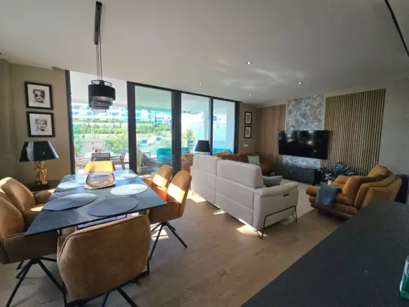 2-bedroom Apartment In Fuengirola, Spain (145 M²)