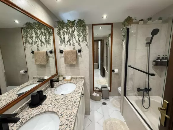 1-bedroom Property In Miraflores, Spain (62 M²)