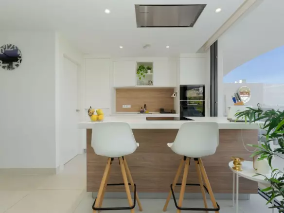 2-bedroom Apartment In Fuengirola, Spain (97 M²)