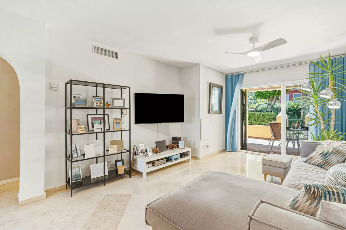 2-bedroom Apartment In Marbella, Spain (85 M²)
