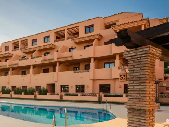 2-bedroom Apartment In Estepona, Spain (92 M²)
