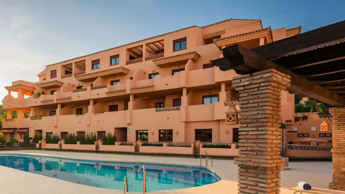 2-bedroom Apartment In Estepona, Spain (92 M²)