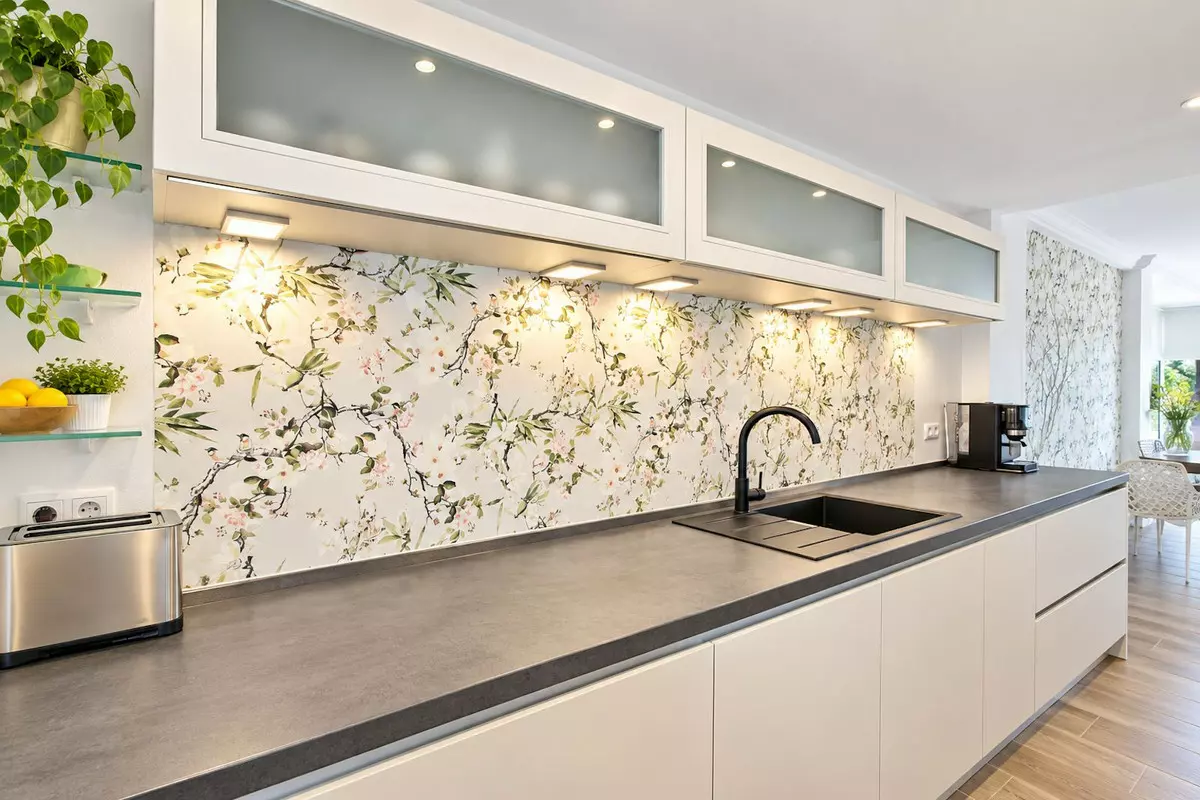 2-bedroom Apartment In Marbella, Spain (118 M²)