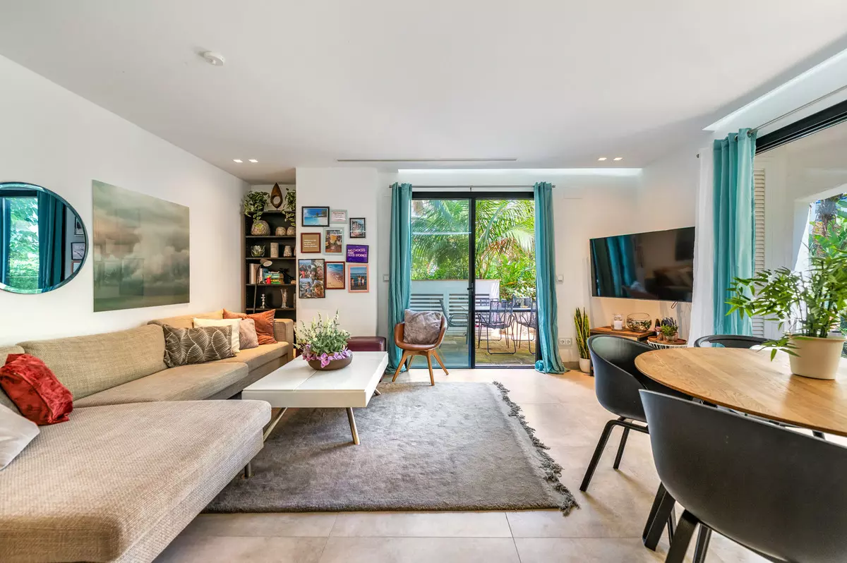3-bedroom Apartment In Marbella, Spain (154 M²)
