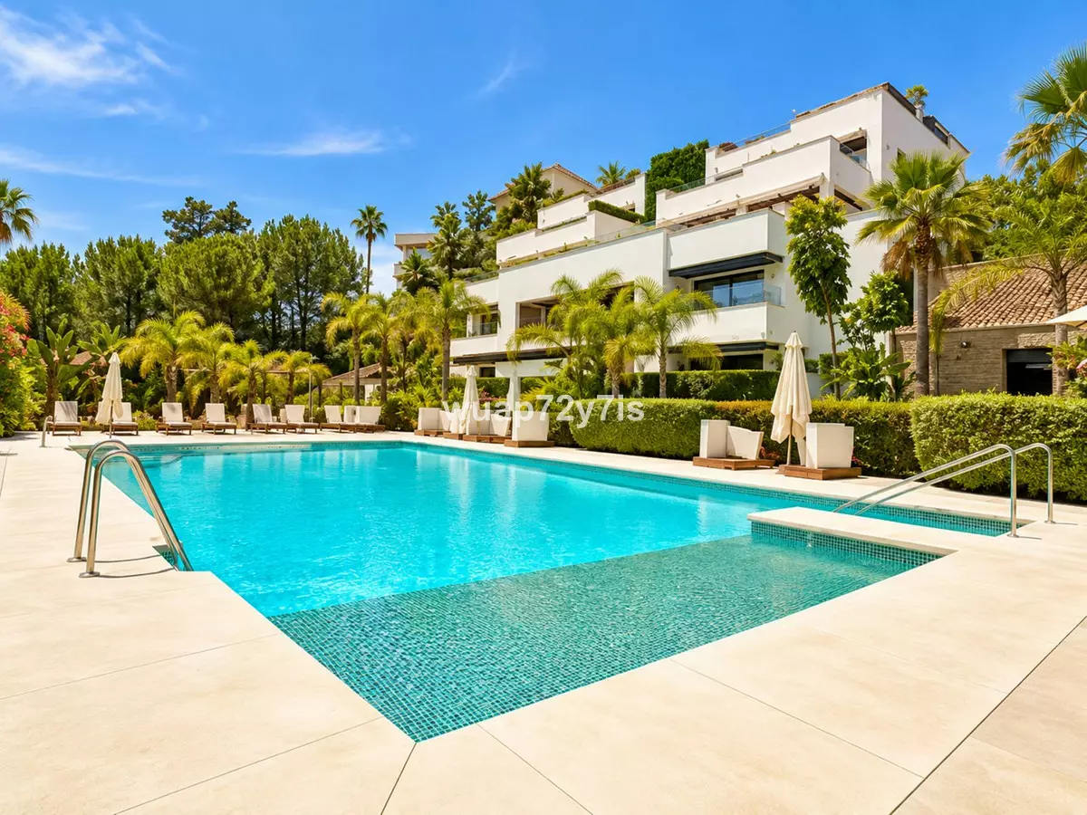 2-bedroom Apartment In Marbella, Spain (173 M²)