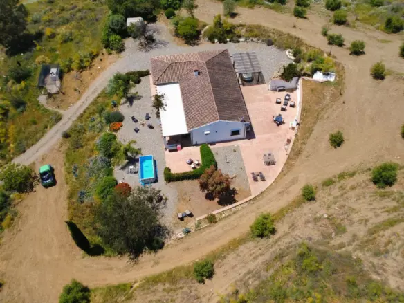 3-bedroom Villa In Álora, Spain (148 M²)