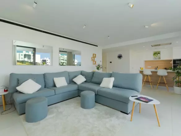 2-bedroom Apartment In Fuengirola, Spain (97 M²)