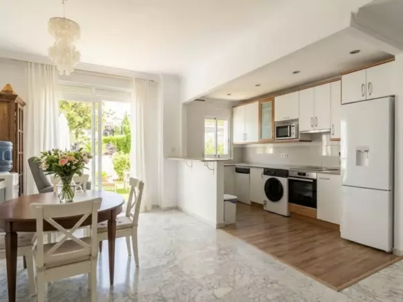 2-bedroom Apartment In Marbella, Spain (120 M²)