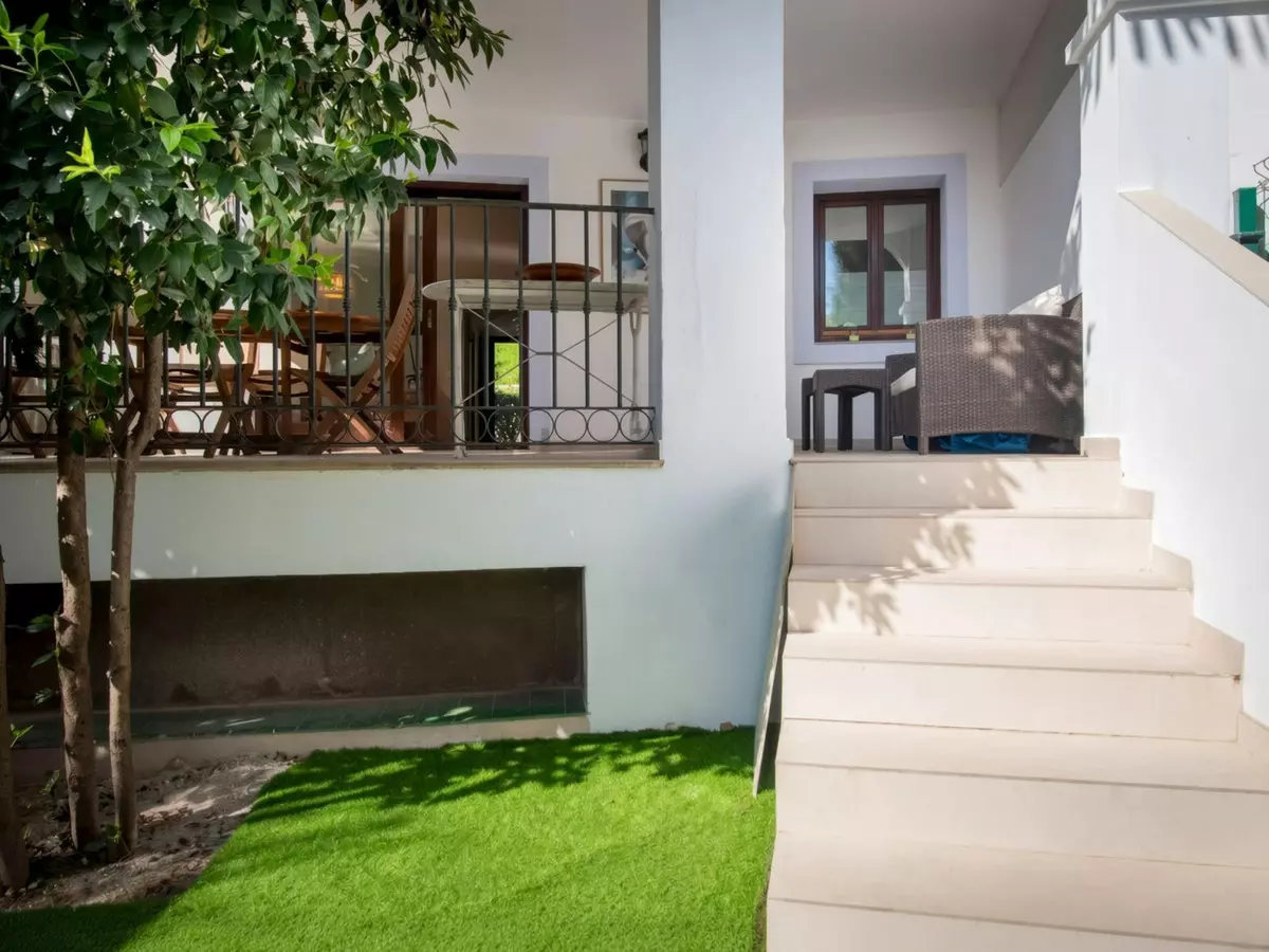 4-bedroom Villa In Estepona, Spain (240 M²)