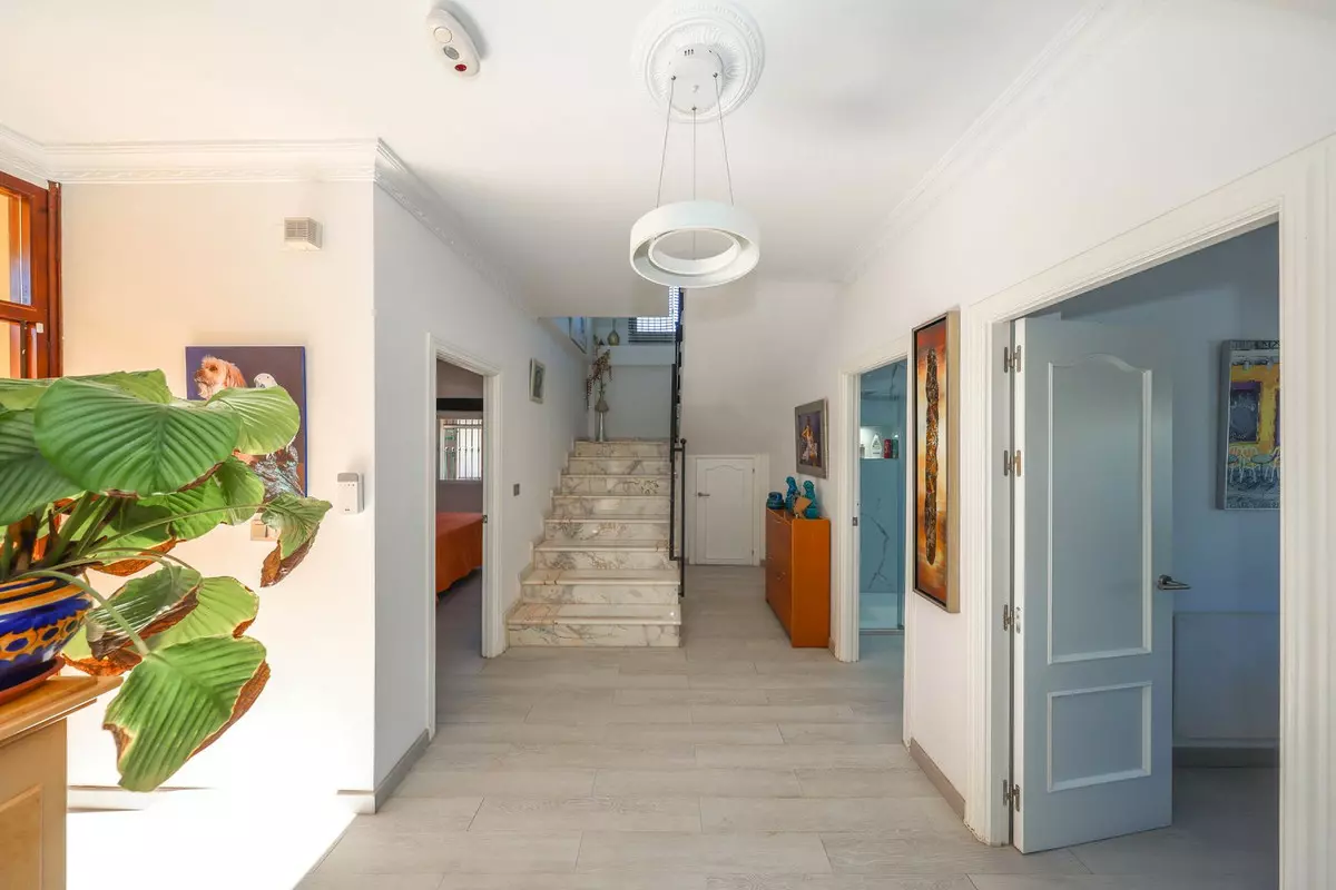 3-bedroom Villa In Coín, Spain (145 M²)
