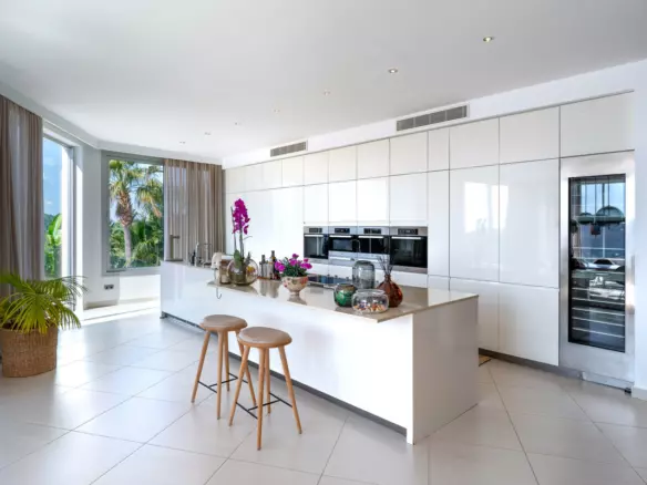 5-bedroom Villa In Andratx, Spain (824 M²)